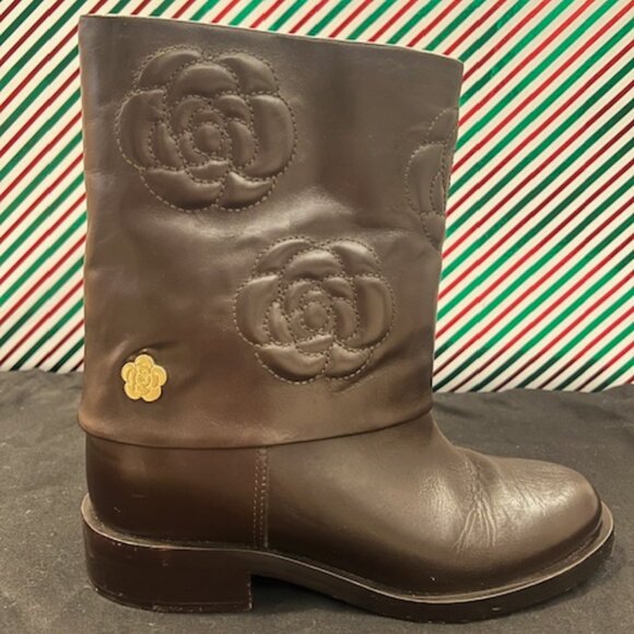CHANEL Camellia Leather Mid-Calf Boots – Size 38.5 - Picture 13 of 16
